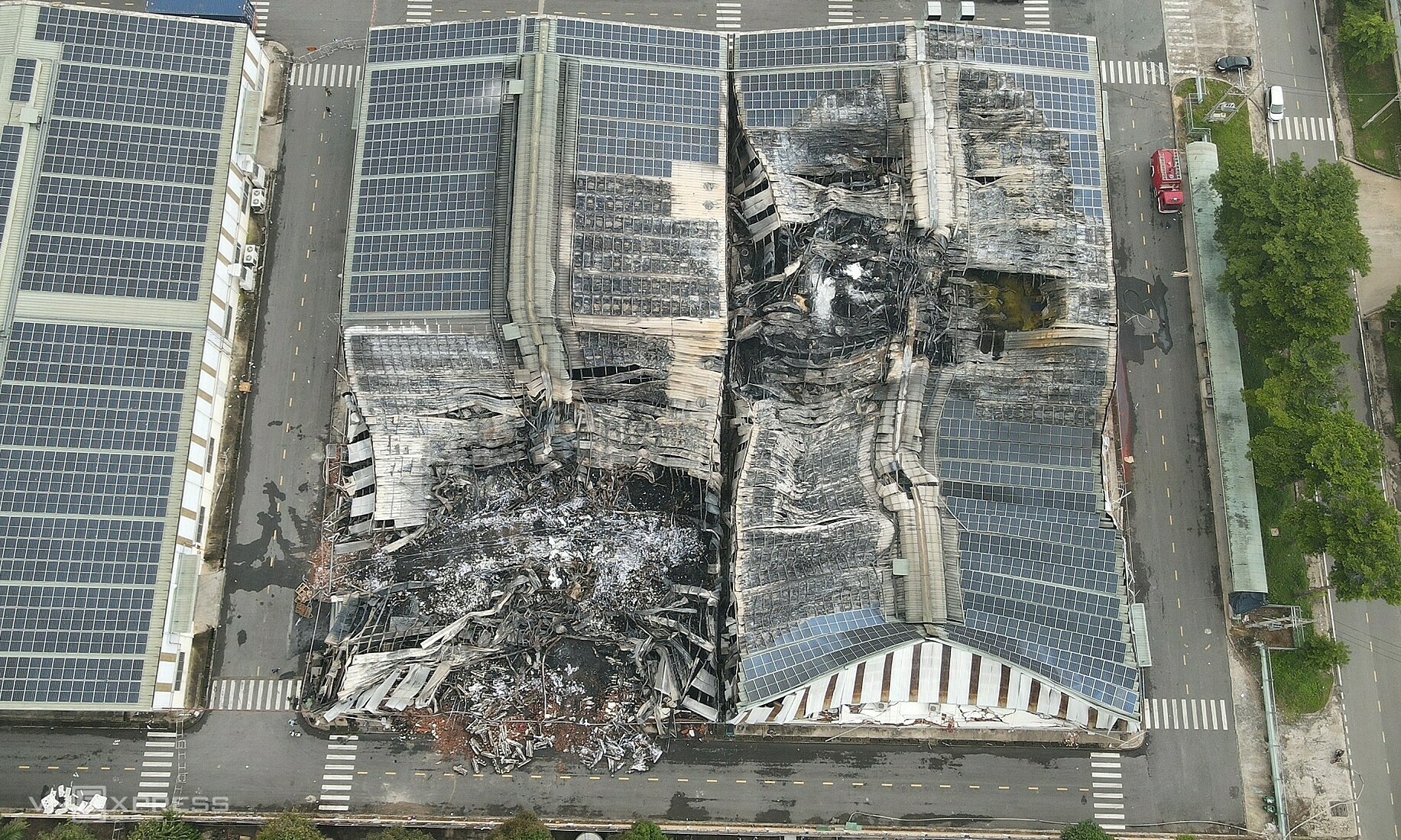 Cháy lớn công ty gỗ ở Bình Dương