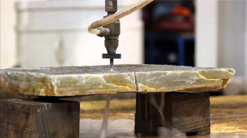 Gia công cắt tia nước và ưu điểm vượt trội