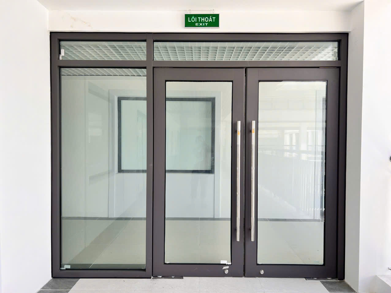Cửa chống cháy 60 phút có đáp ứng yêu cầu pháp lý không?