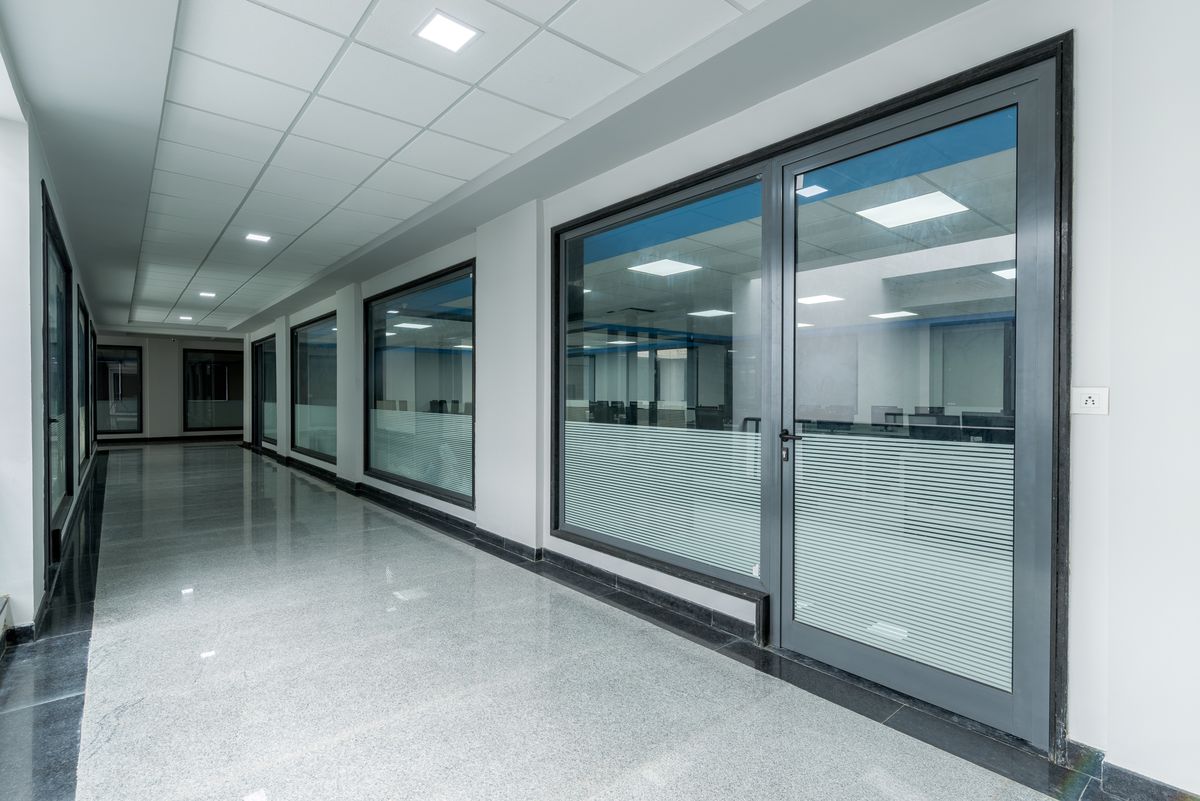 Nâng tầm quốc tế cho công với cửa kính chống cháy
