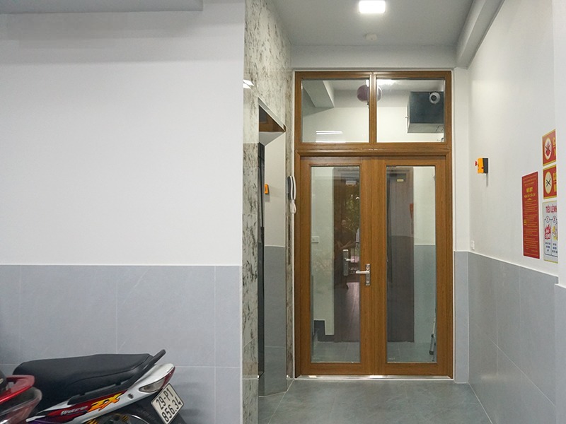 Cửa thủy lực chống cháy cho nhà ở nên lắp đặt loại EI60 hay EI90 phút?